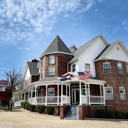 Carriage House Inn Μπράνσον Εξωτερικό φωτογραφία