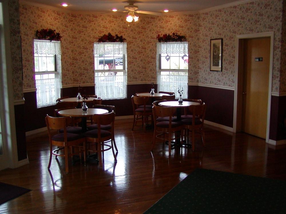 Carriage House Inn Μπράνσον Εξωτερικό φωτογραφία