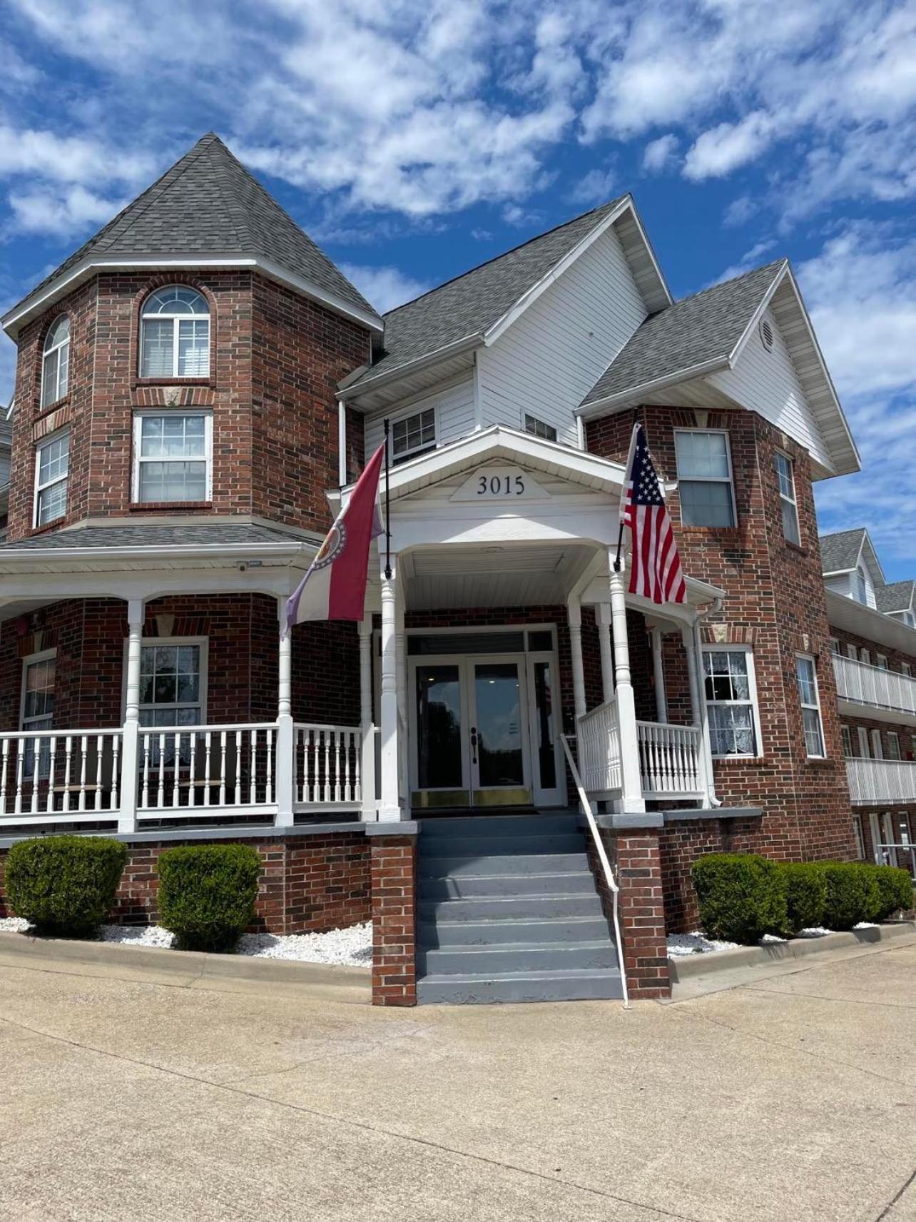 Carriage House Inn Μπράνσον Εξωτερικό φωτογραφία