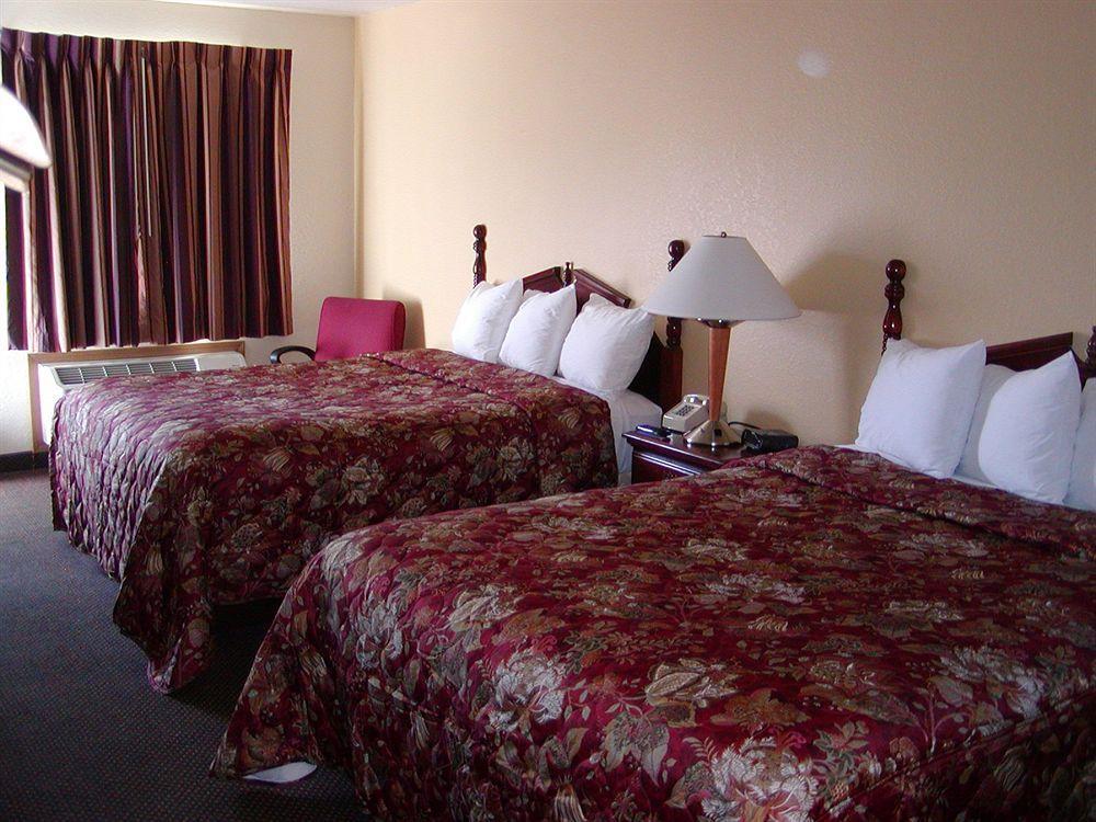 Carriage House Inn Μπράνσον Εξωτερικό φωτογραφία