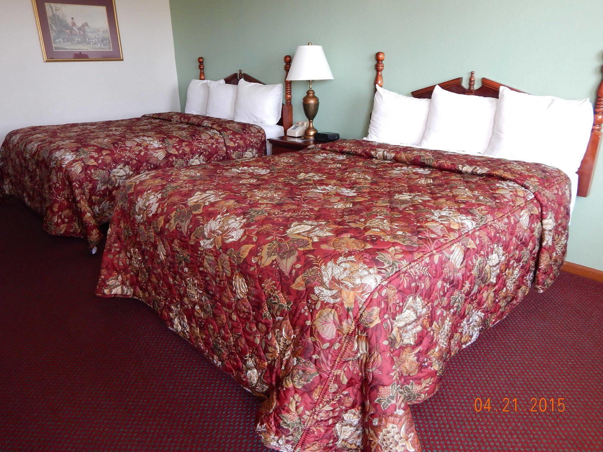 Carriage House Inn Μπράνσον Εξωτερικό φωτογραφία